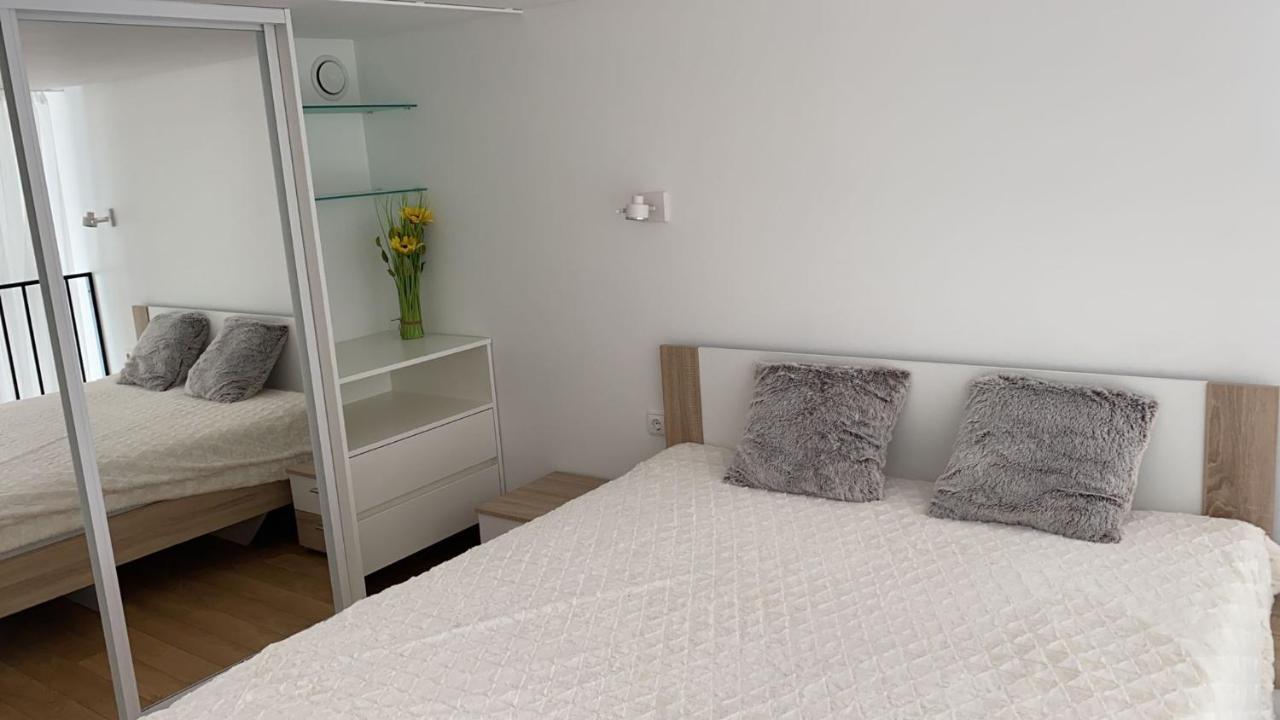 Loft In City Center-Prime Rentals Kaunas Exterior photo
